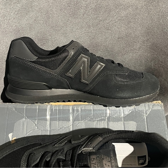 New Balance Men’s Sneakers 574 Black Size 11 US - Picture 5 of 15